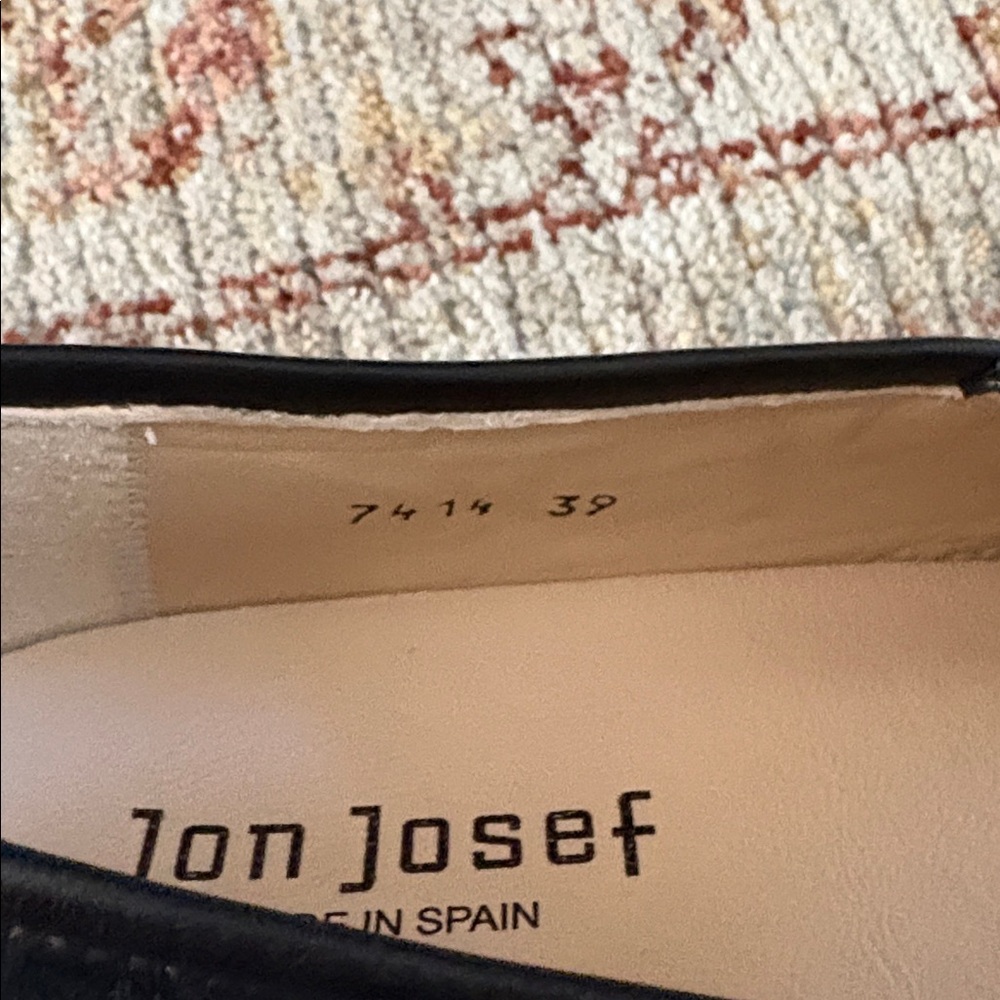 JON JOSEF VELVET skull embroidery slip on tennis shoe 8.5 39 Good condition - Picture 7 of 7